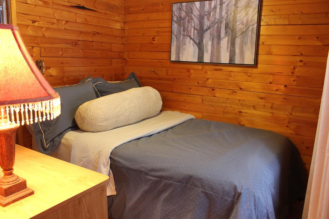 Lakefront Hope Lodge Miller Lake Exteriér fotografie