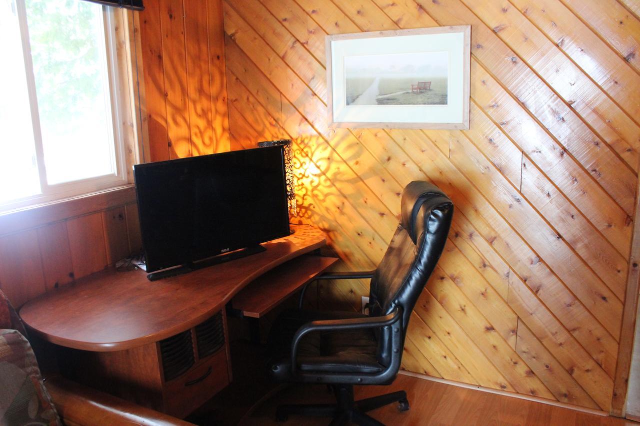Lakefront Hope Lodge Miller Lake Exteriér fotografie
